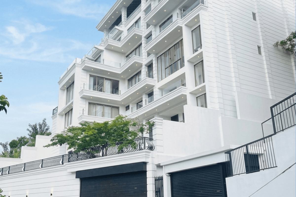 Seven storied hotel construction project in Kandy